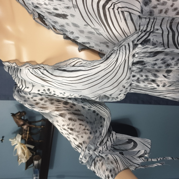 Dress - Picture 4 of 8